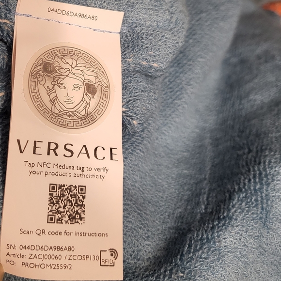 Versace Starfish Robe- Tresor De La Mer Pale Blue Terrycloth Unisex Bath Robe - Picture 8 of 13